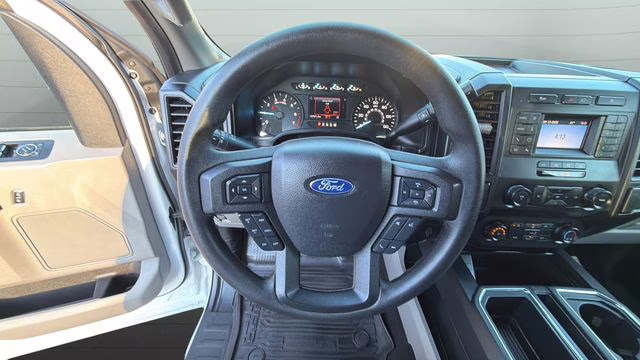 2019 Oxford White Ford F-150 XL 4X4 Truck