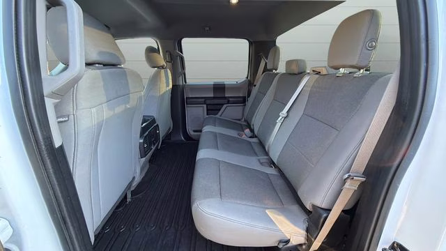 2019 Oxford White Ford F-150 XL 4X4 Truck