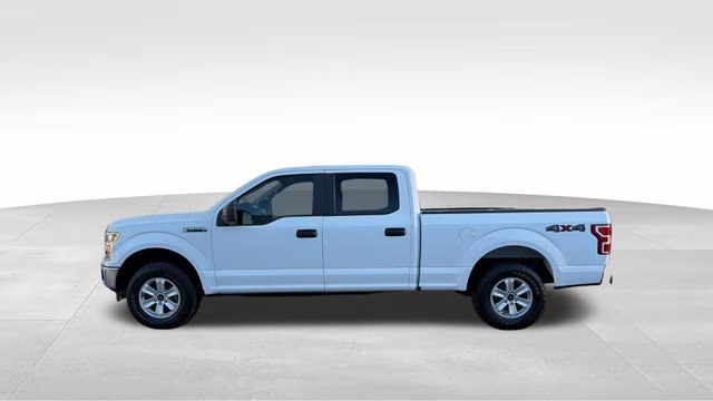 2019 Oxford White Ford F-150 XL 4X4 Truck