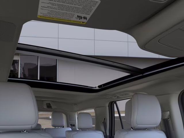 2026 Glacier Gray Metallic Tri-Coat Ford Expedition Platinum 4X4 SUV