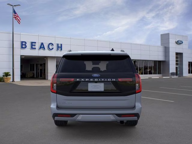 2026 Glacier Gray Metallic Tri-Coat Ford Expedition Platinum 4X4 SUV