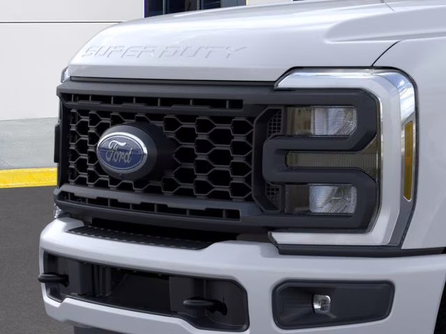 2025 Oxford White Ford Super Duty F-350 SRW XL 4X4 Truck