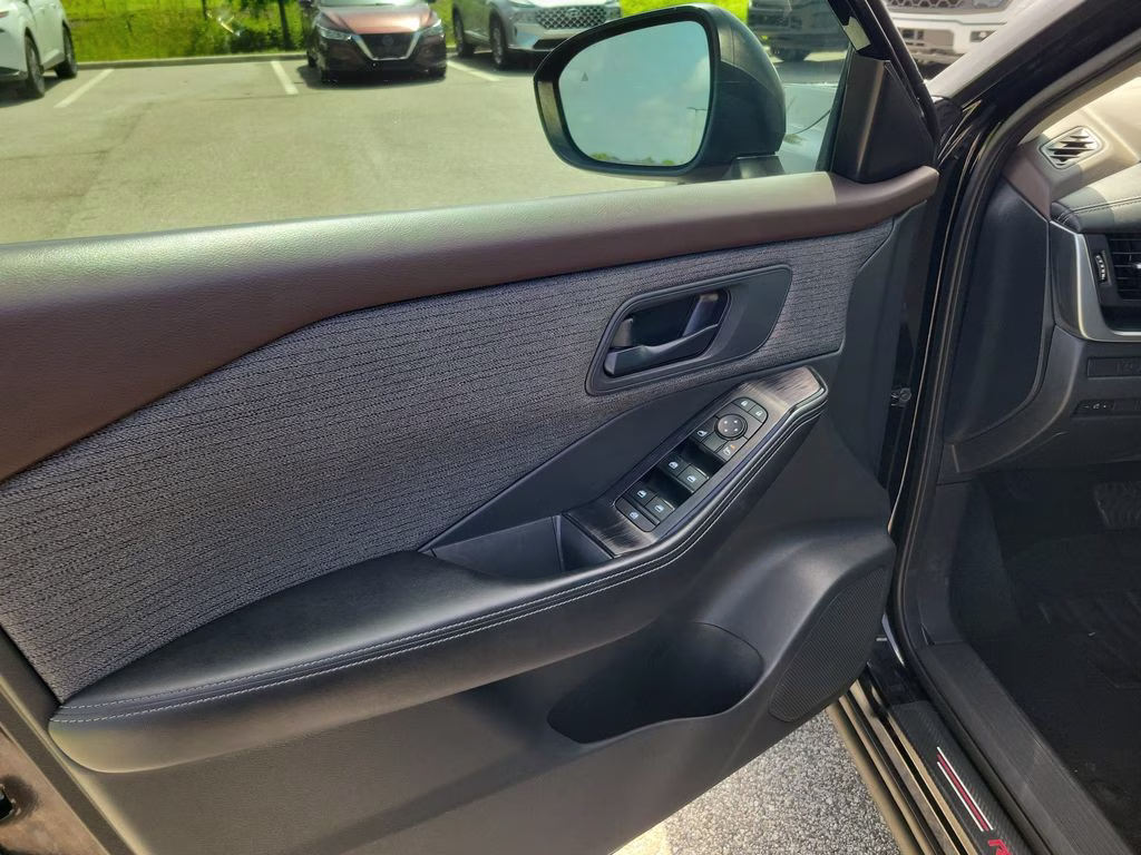 2021 Super Black Nissan Rogue S FWD SUV