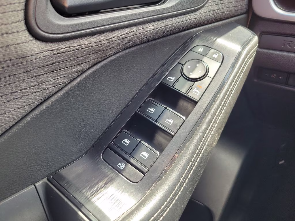 2021 Super Black Nissan Rogue S FWD SUV