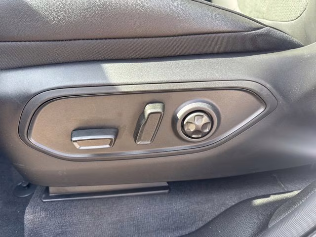 2026 Diamond Black Jeep Grand Cherokee L Altitude RWD SUV