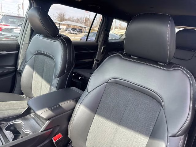 2026 Diamond Black Jeep Grand Cherokee L Altitude RWD SUV