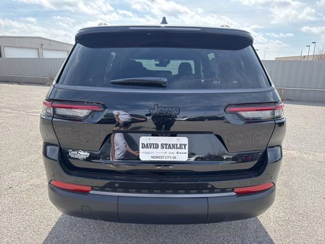 2026 Diamond Black Jeep Grand Cherokee L Altitude RWD SUV
