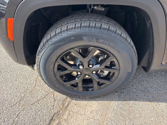 2026 Diamond Black Jeep Grand Cherokee L Altitude RWD SUV