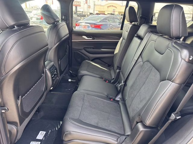2026 Gray Metallic Jeep Grand Cherokee L Altitude 4X4 SUV