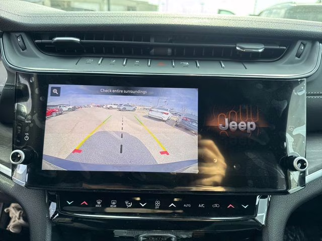 2026 Gray Metallic Jeep Grand Cherokee L Altitude 4X4 SUV