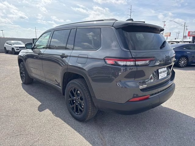 2026 Gray Metallic Jeep Grand Cherokee L Altitude 4X4 SUV