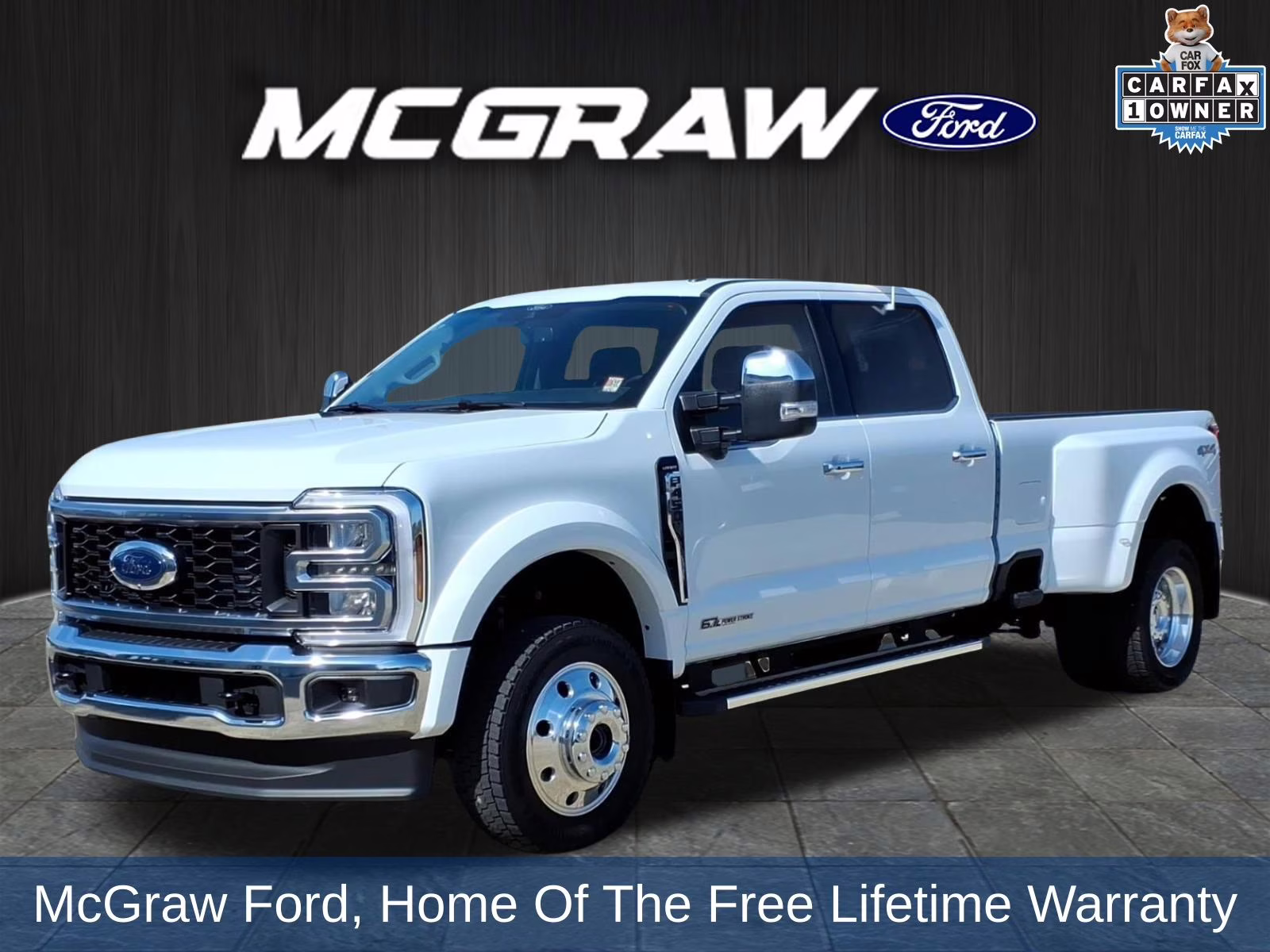 2026 Oxford White Ford Super Duty F-450 DRW Lariat 4X4 Truck