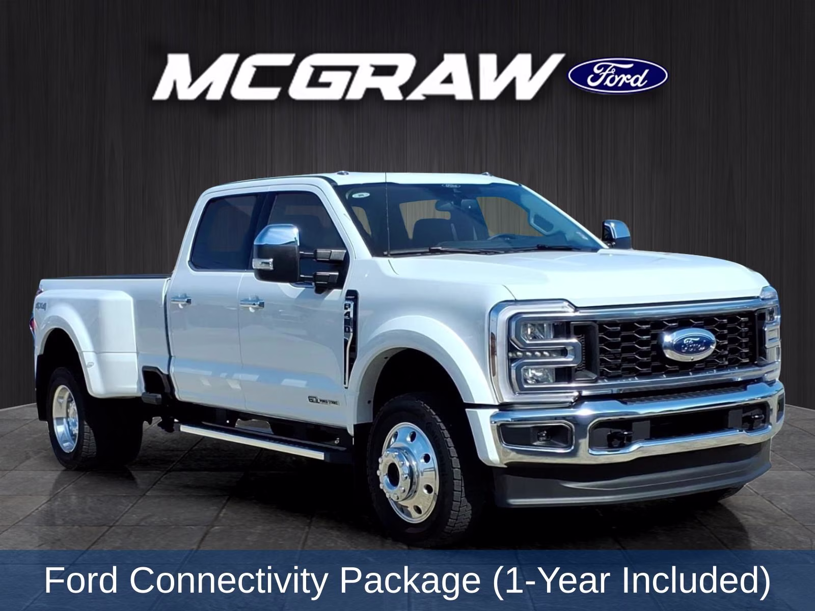 2026 Oxford White Ford Super Duty F-450 DRW Lariat 4X4 Truck