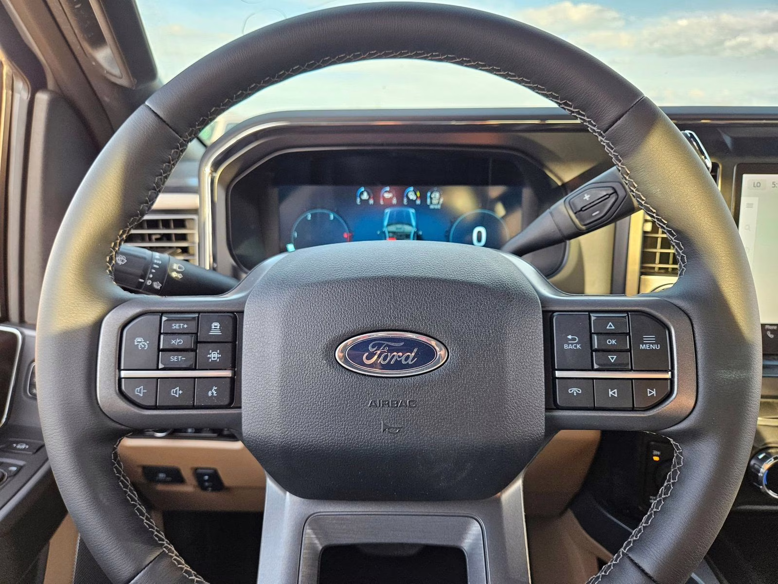 2026 White Metallic Ford Super Duty F-350 SRW Lariat 4X4 Truck