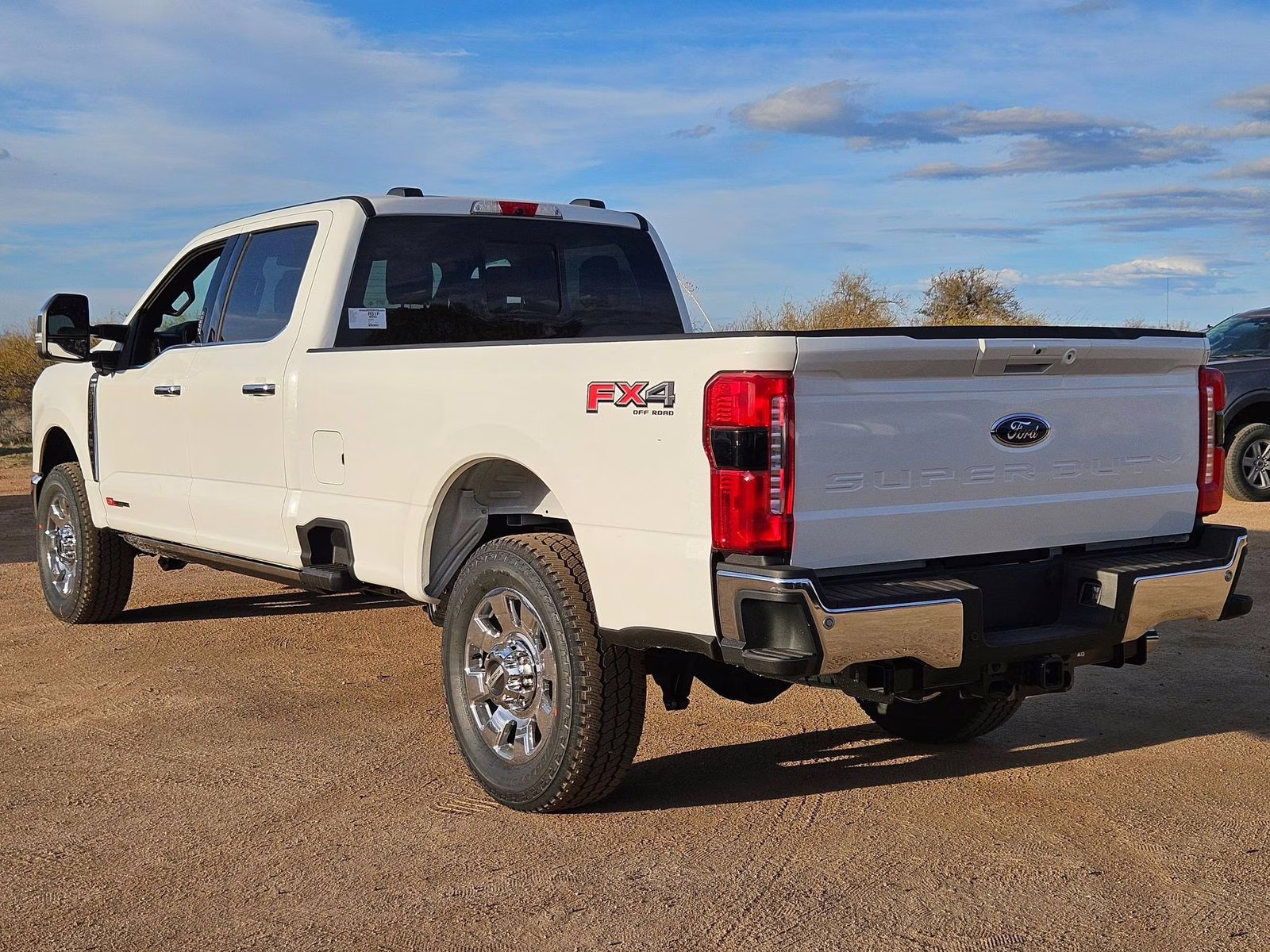 2026 White Metallic Ford Super Duty F-350 SRW Lariat 4X4 Truck