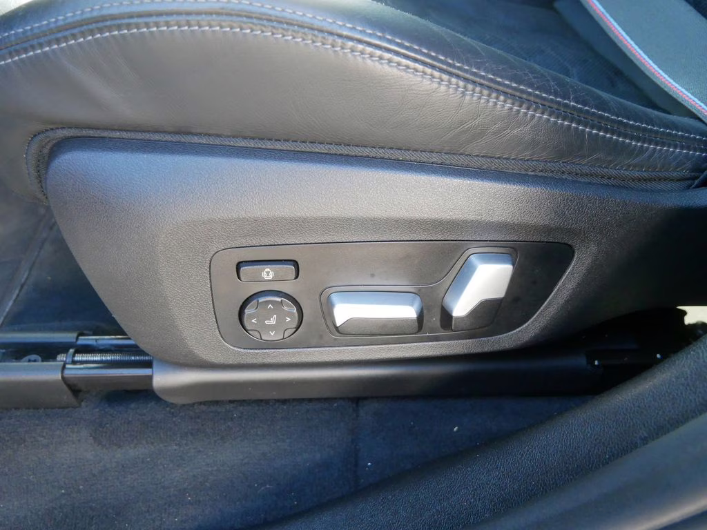 2021 Alpine White BMW X4 M Competition Package AWD SUV