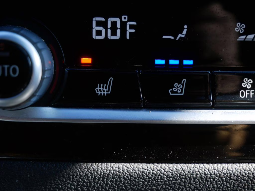 2021 Alpine White BMW X4 M Competition Package AWD SUV