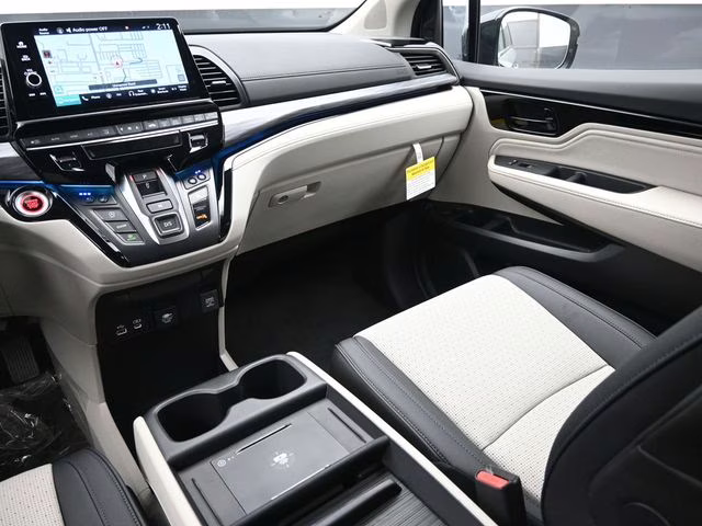 2026 Solar Silver Metallic Honda Odyssey Elite FWD Van