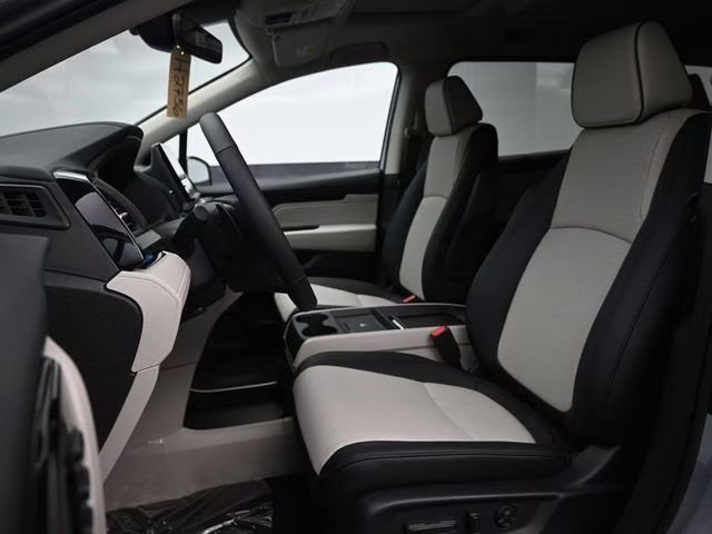 2026 Solar Silver Metallic Honda Odyssey Elite FWD Van