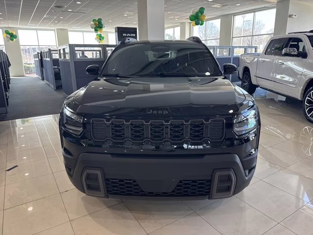 2026 Diamond Black Crystal Pearlcoat Jeep Cherokee Limited 4X4 SUV