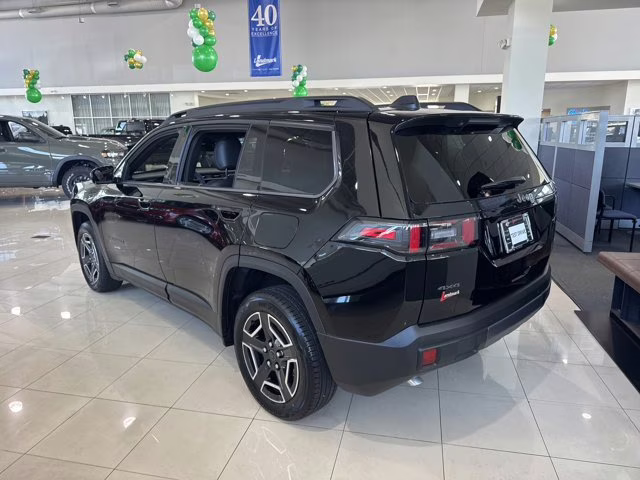 2026 Diamond Black Crystal Pearlcoat Jeep Cherokee Limited 4X4 SUV