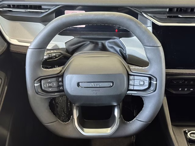 2026 Diamond Black Crystal Pearlcoat Jeep Cherokee Limited 4X4 SUV