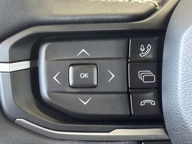 2026 Diamond Black Crystal Pearlcoat Jeep Cherokee Limited 4X4 SUV