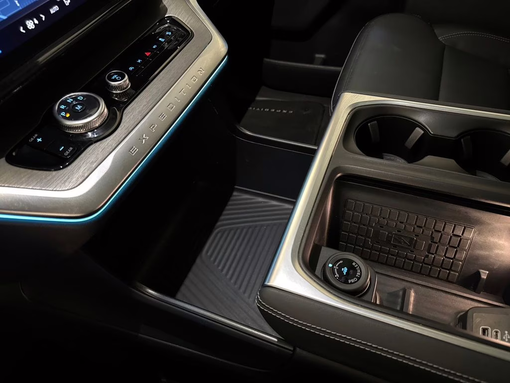 2025 Agate Black Metallic Ford Expedition Max Platinum 4X4 SUV