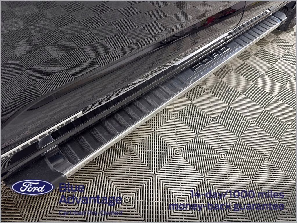 2025 Agate Black Metallic Ford F-150 XLT 4X4 Truck