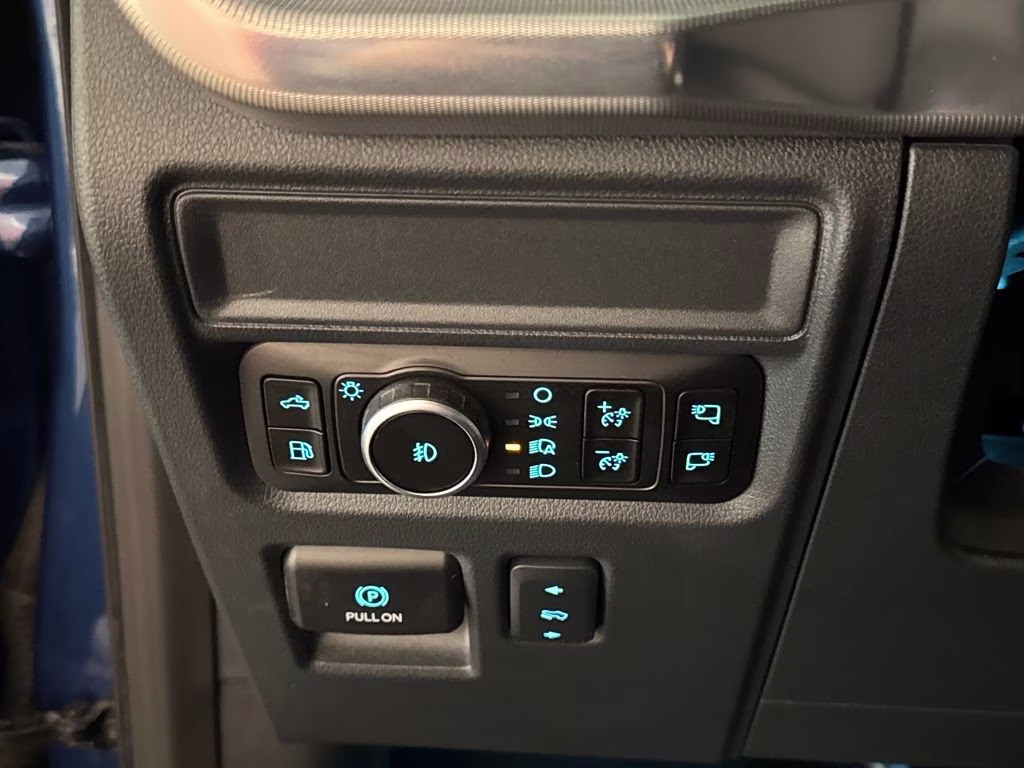2025 Blue Metallic Ford F-150 Lariat 4X4 Truck