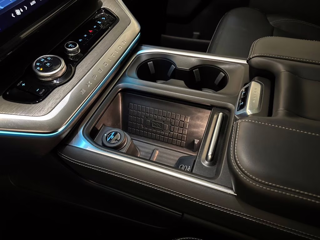 2025 Agate Black Metallic Ford Expedition Max Platinum 4X4 SUV