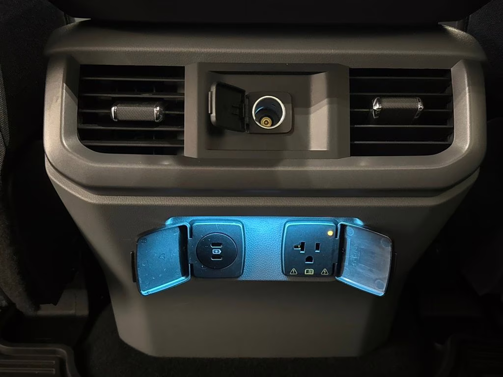 2025 Agate Black Metallic Ford F-150 XLT 4X4 Truck