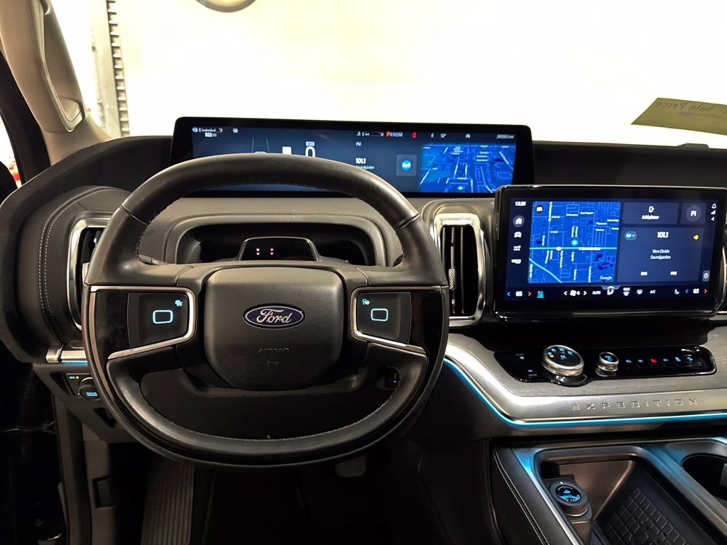 2025 Agate Black Metallic Ford Expedition Max Platinum 4X4 SUV