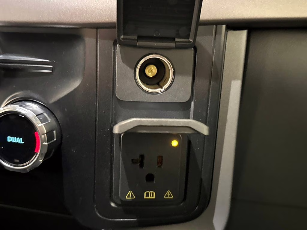 2025 Agate Black Metallic Ford F-150 XLT 4X4 Truck