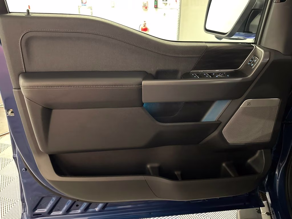 2025 Blue Metallic Ford F-150 Lariat 4X4 Truck