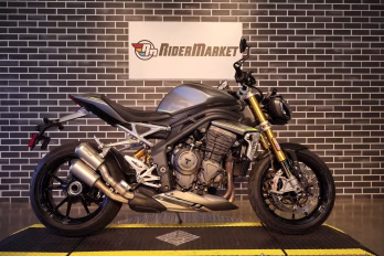 2022 Triumph Speed Triple 1200 RS Motorcycle