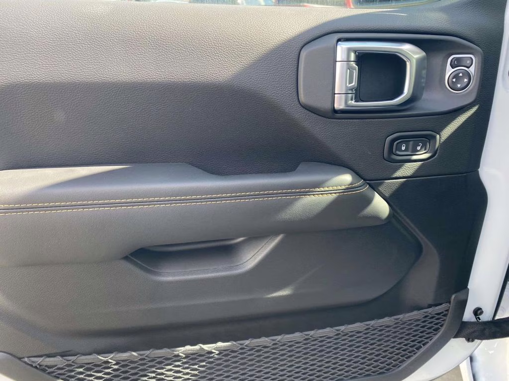 2026 Bright White Clearcoat Jeep Gladiator Sahara 4X4 Truck