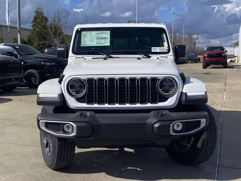 2026 Bright White Clearcoat Jeep Gladiator Sahara 4X4 Truck