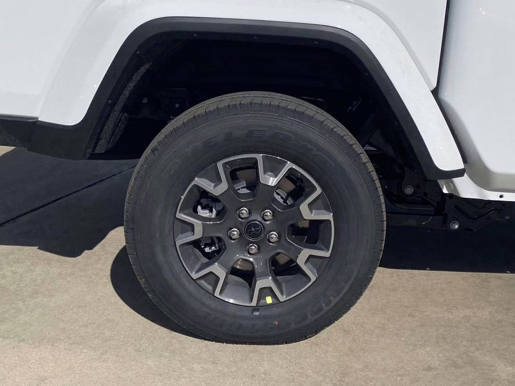 2026 Bright White Clearcoat Jeep Gladiator Sahara 4X4 Truck