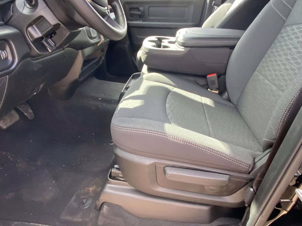 2026 Diamond Black Crystal Pearlcoat Ram 2500 Tradesman 4X4 Truck