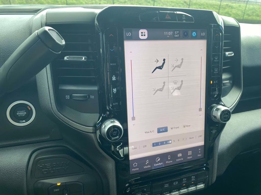 2026 Diamond Black Crystal Pearlcoat Ram 2500 Tradesman 4X4 Truck