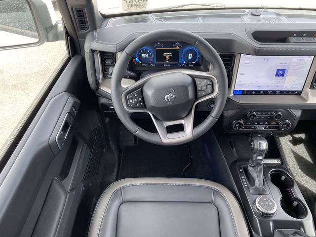 2026 Oxford White Ford Bronco Outer Banks 4X4 SUV