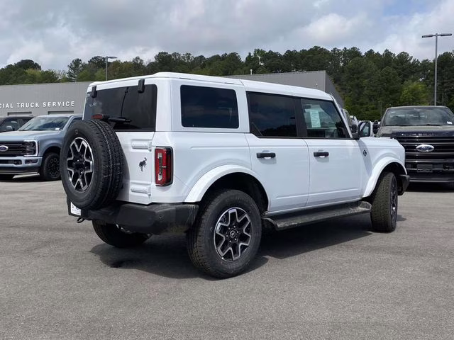 2026 Oxford White Ford Bronco Outer Banks 4X4 SUV
