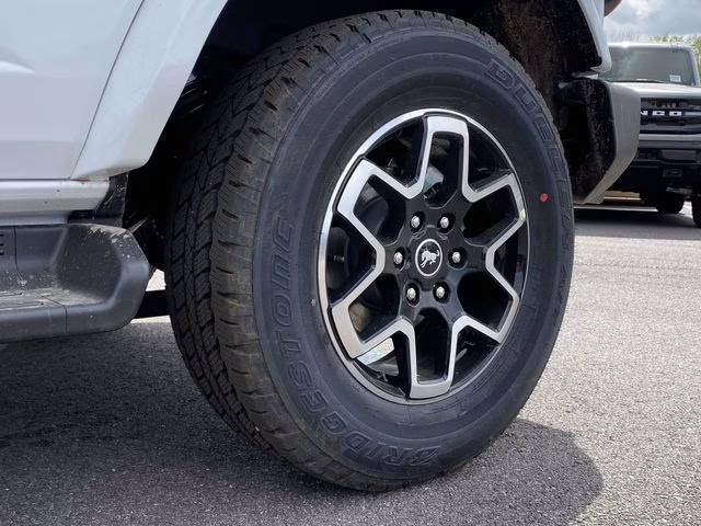 2026 Oxford White Ford Bronco Outer Banks 4X4 SUV