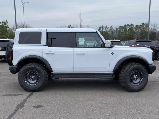 2026 Oxford White Ford Bronco Outer Banks 4X4 SUV