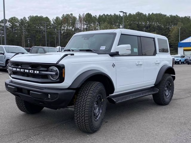 2026 Oxford White Ford Bronco Outer Banks 4X4 SUV