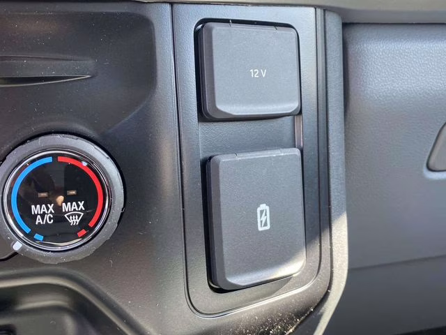 2026 Oxford White Ford Super Duty F-350 DRW XL 4X4 Truck