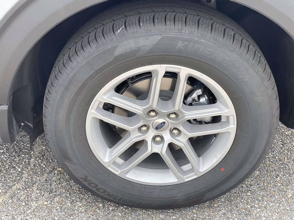 2026 Space White Metallic Ford Explorer Active RWD SUV