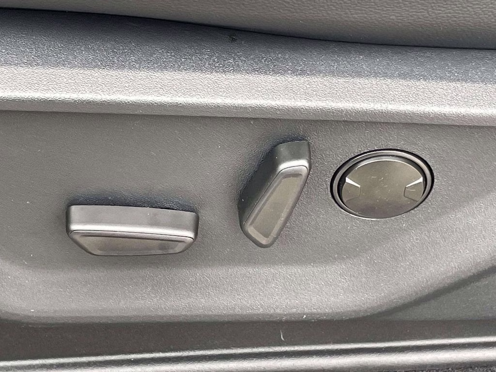 2026 Oxford White Ford F-150 Lariat 4X4 Truck