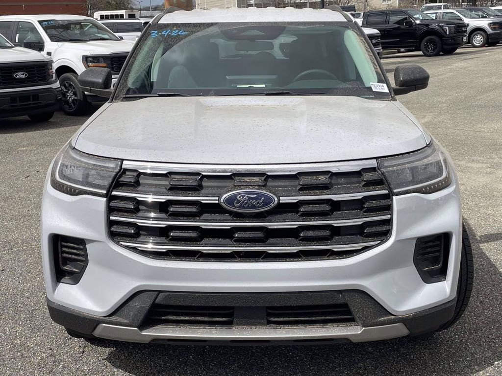 2026 Space White Metallic Ford Explorer Active RWD SUV